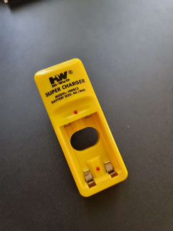 Зарядка для аккумуляторов AA/AAA