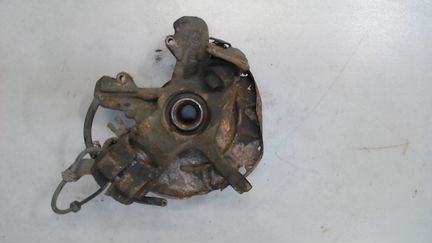 Ступица (кулак, цапфа) левая передняя Skoda Fabia