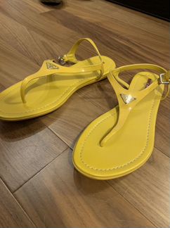 Сандали Prada