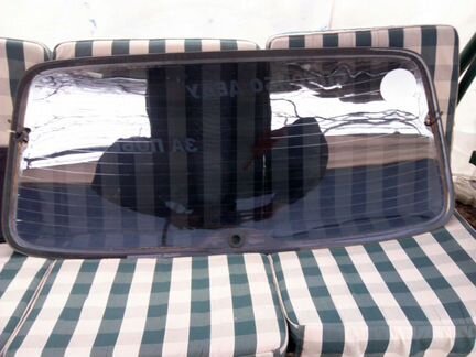 Продаю заднее стекло для Renault scenic 2002 г. в
