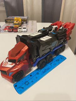 Трансформер Оптимус Прайм