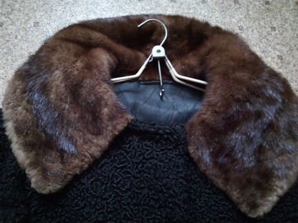 Каракулевая шуба снорковым воротник б/у,разм.48-50