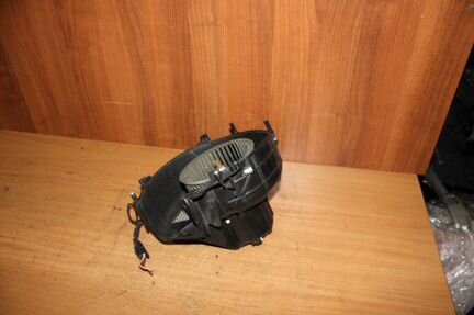 Моторчик отопителя 5HL351321541 Bmw 7-Series F01