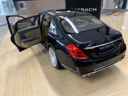 Модель 1:18 mercedes -maybach S 650 X222