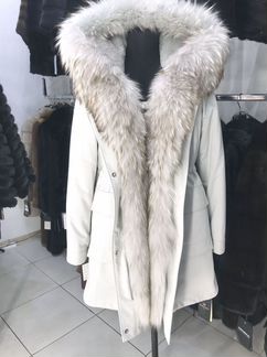 Парка с енотом