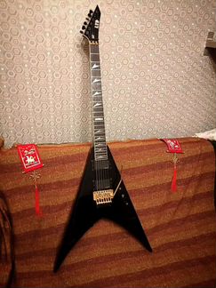 ESP LTD V-350 FR электрогитара стрела